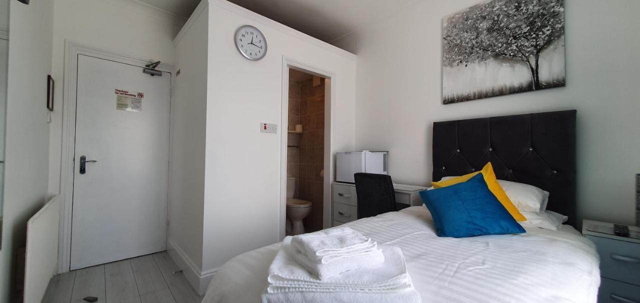 Holly Apartment